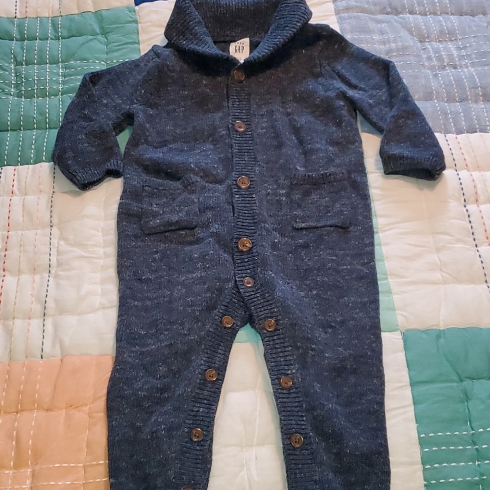 baby Gap sweater outfit size 6-12 months